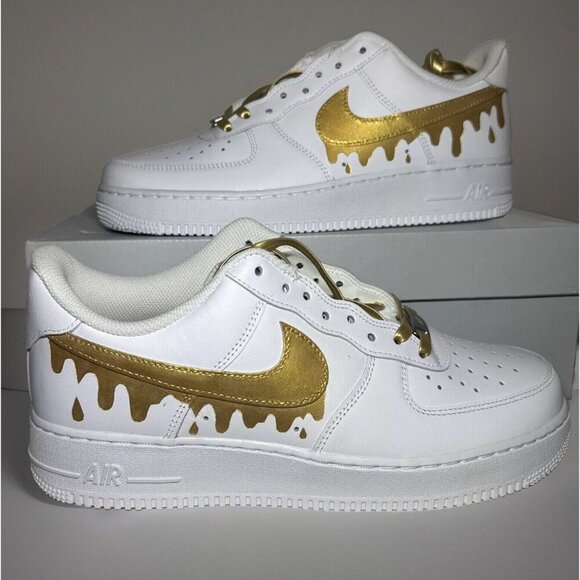 NIB Custom Nike Men’s 9.5 White Air Force 1 07 Gold Paint Drip Swoosh & Laces - Picture 1 of 12